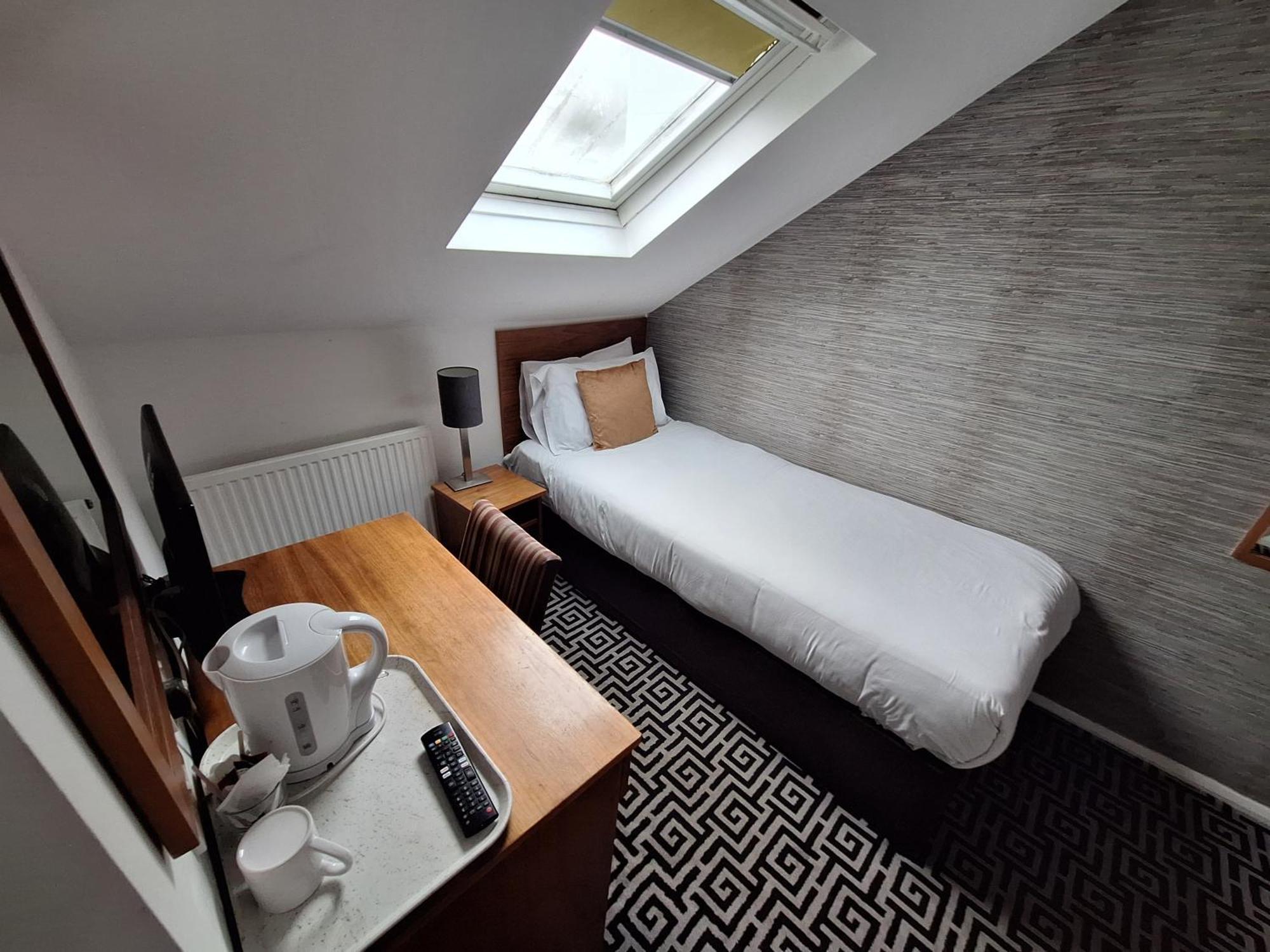Stockwood Hotel - Luton Airport Exterior foto
